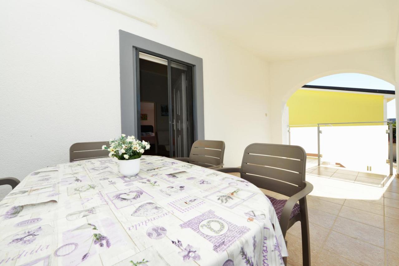 Apartment Lavender Вир Екстериор снимка