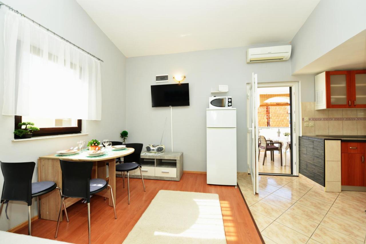Apartment Lavender Вир Екстериор снимка