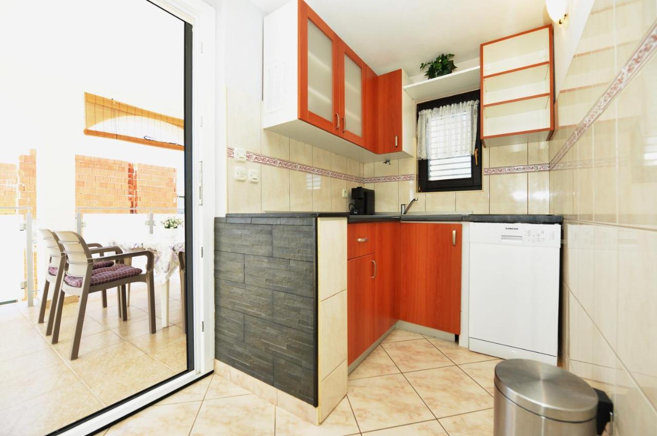 Apartment Lavender Вир Екстериор снимка